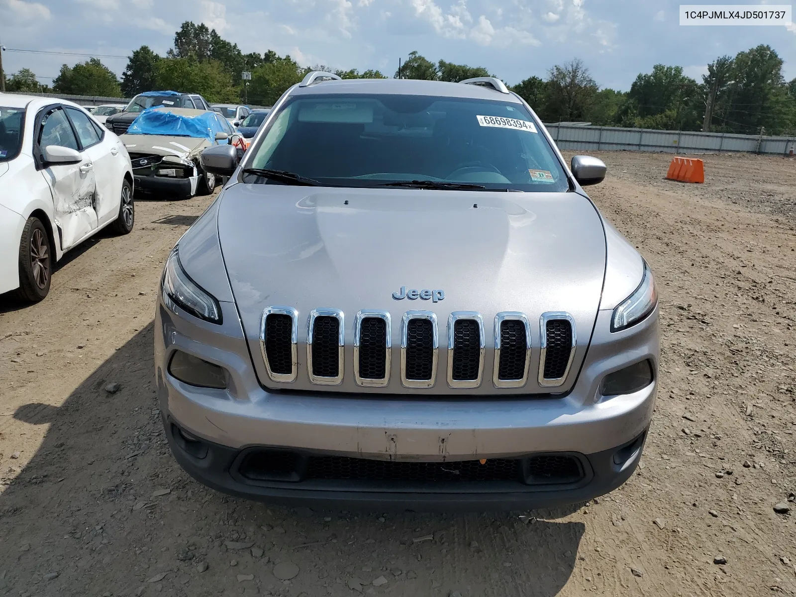 2018 Jeep Cherokee Latitude Plus VIN: 1C4PJMLX4JD501737 Lot: 68698394