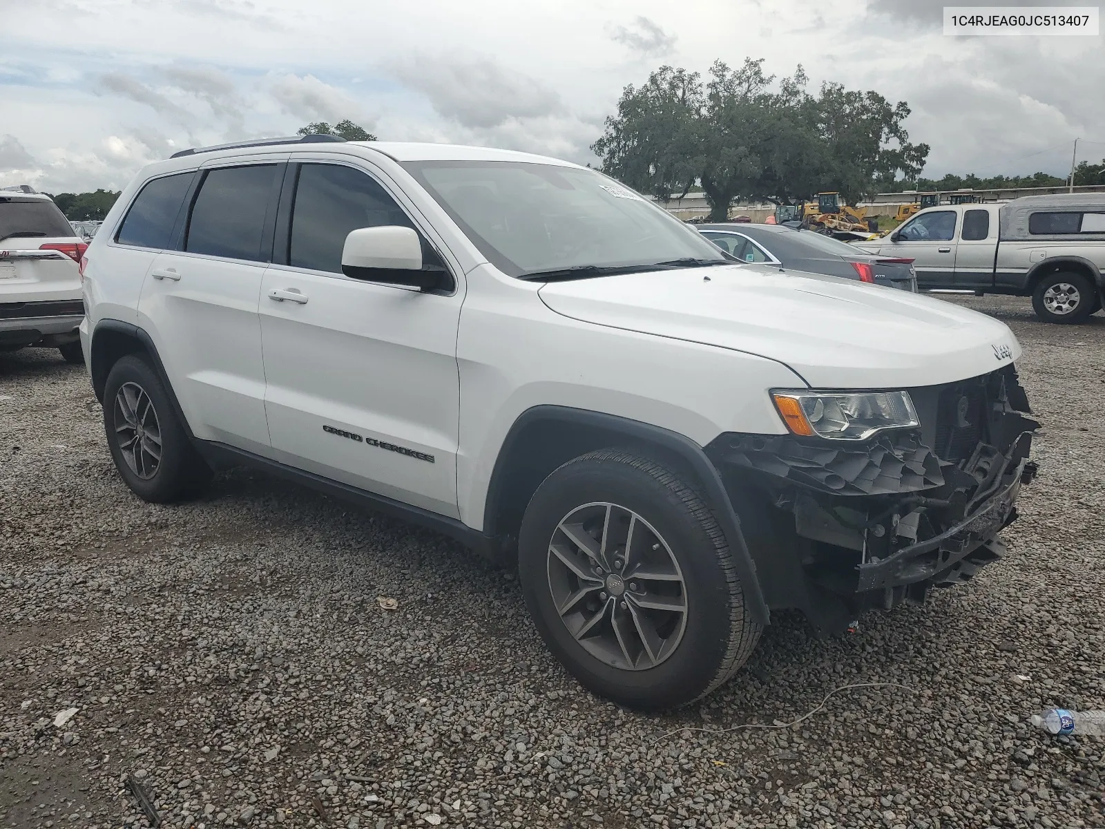 1C4RJEAG0JC513407 2018 Jeep Grand Cherokee Laredo