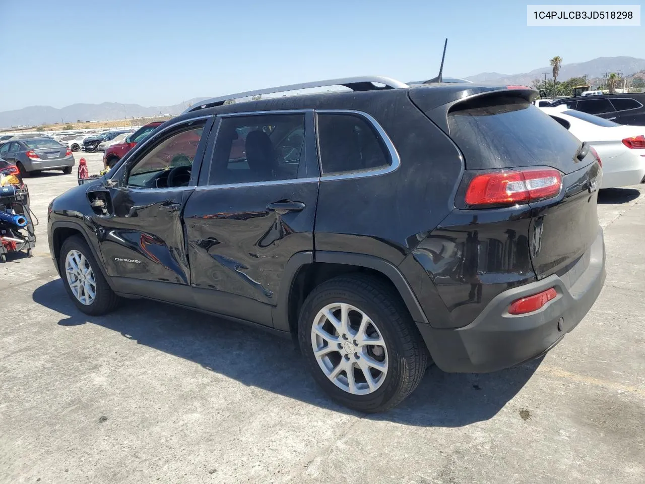 2018 Jeep Cherokee Latitude VIN: 1C4PJLCB3JD518298 Lot: 68984934