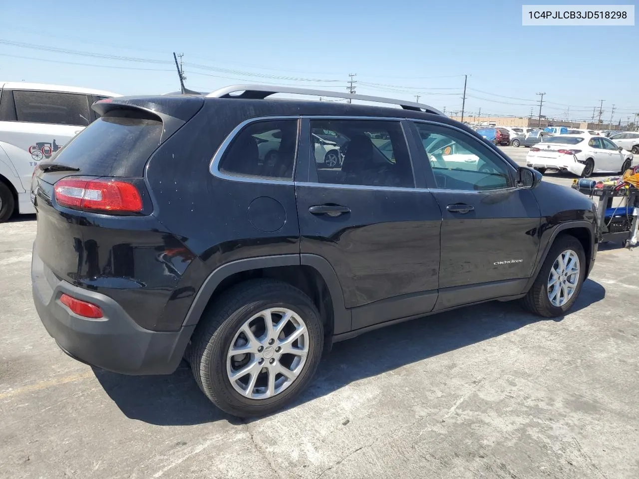 2018 Jeep Cherokee Latitude VIN: 1C4PJLCB3JD518298 Lot: 68984934