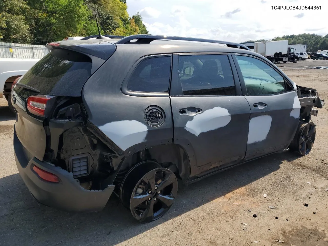 1C4PJLCB4JD544361 2018 Jeep Cherokee Latitude