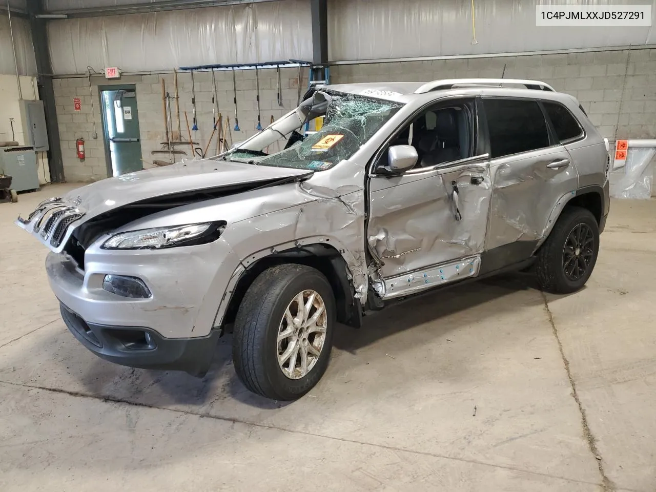 1C4PJMLXXJD527291 2018 Jeep Cherokee Latitude Plus