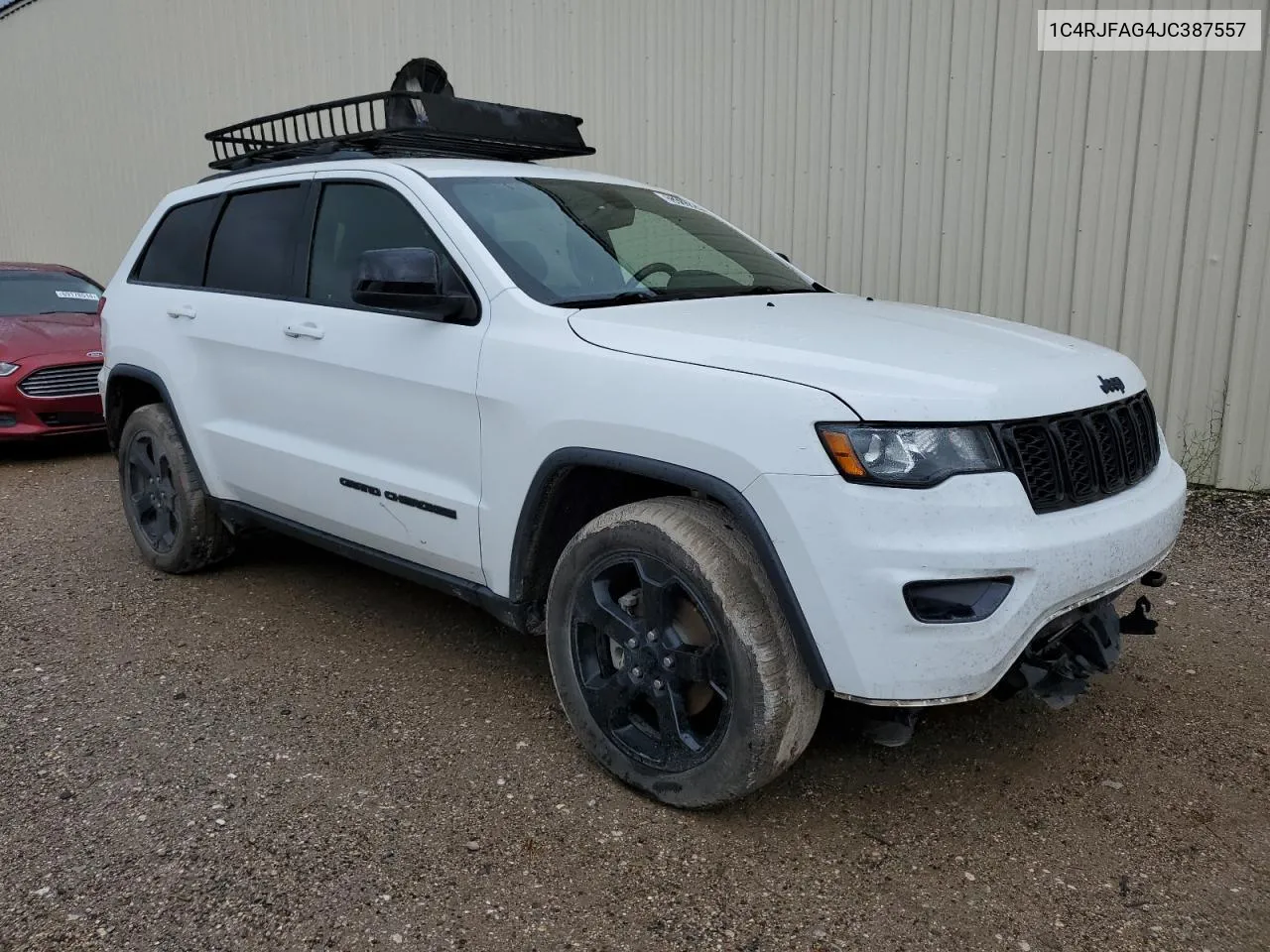 1C4RJFAG4JC387557 2018 Jeep Grand Cherokee Laredo