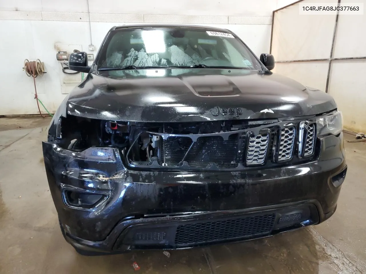 1C4RJFAG8JC377663 2018 Jeep Grand Cherokee Laredo