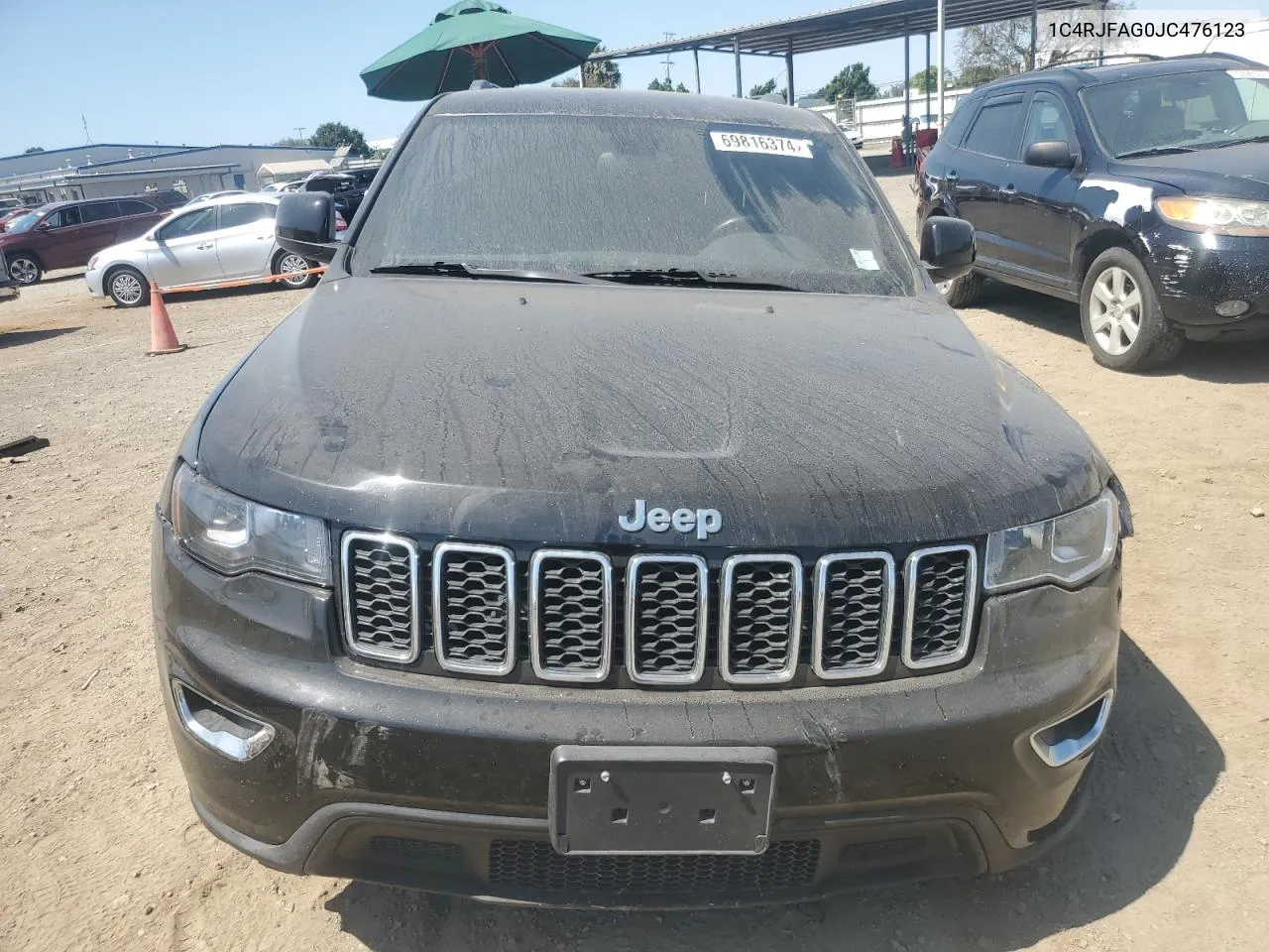 1C4RJFAG0JC476123 2018 Jeep Grand Cherokee Laredo