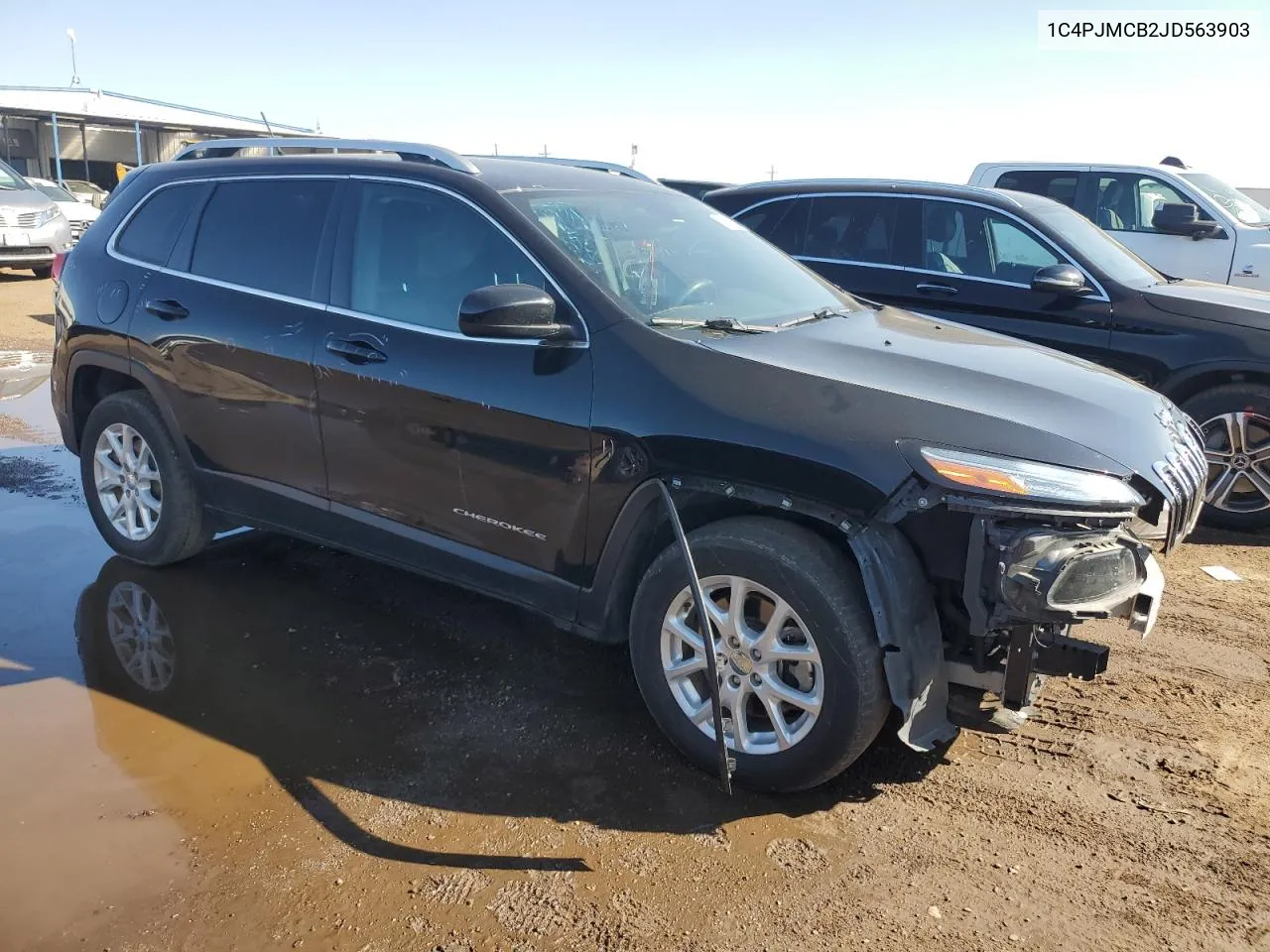 2018 Jeep Cherokee Latitude VIN: 1C4PJMCB2JD563903 Lot: 70250784