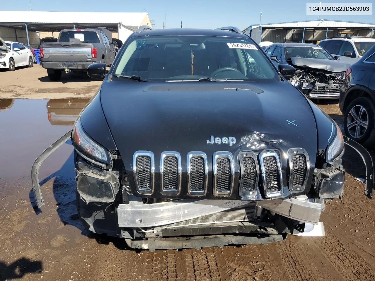 1C4PJMCB2JD563903 2018 Jeep Cherokee Latitude