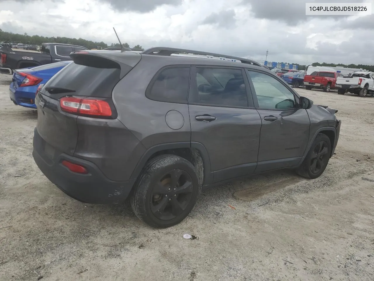 1C4PJLCB0JD518226 2018 Jeep Cherokee Latitude