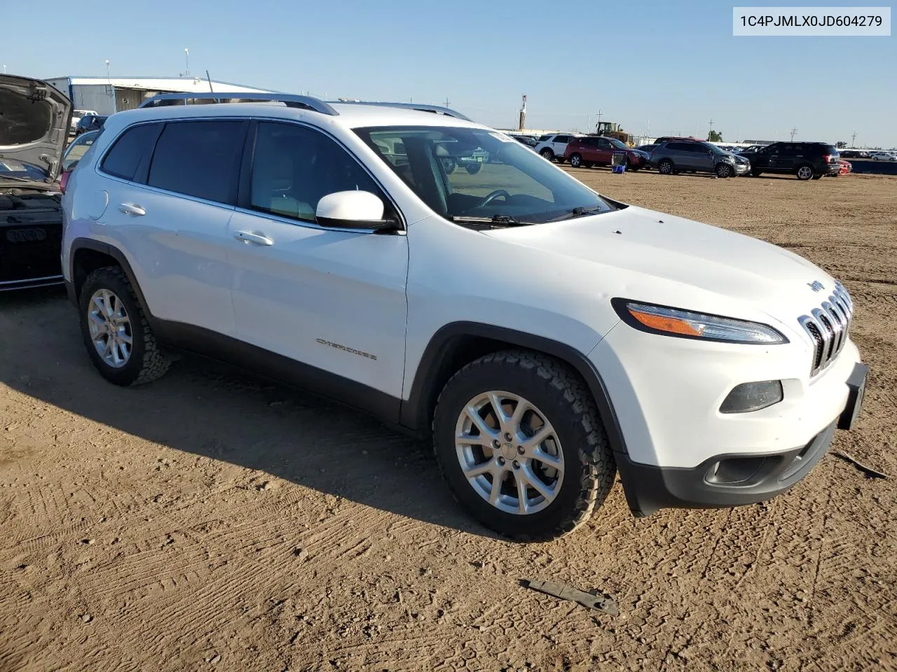 2018 Jeep Cherokee Latitude Plus VIN: 1C4PJMLX0JD604279 Lot: 70432334