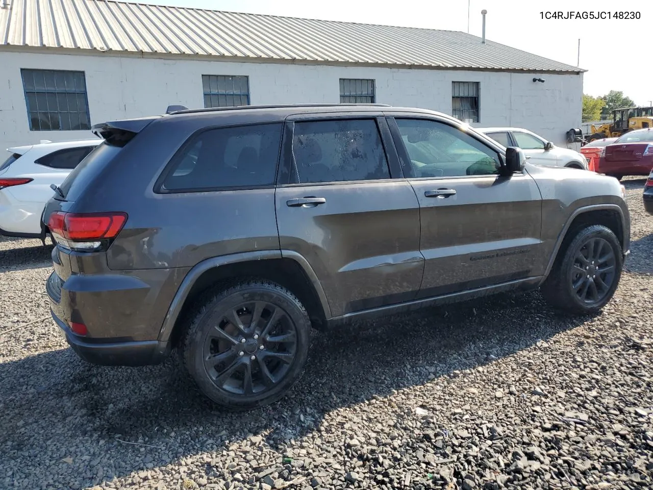 1C4RJFAG5JC148230 2018 Jeep Grand Cherokee Laredo