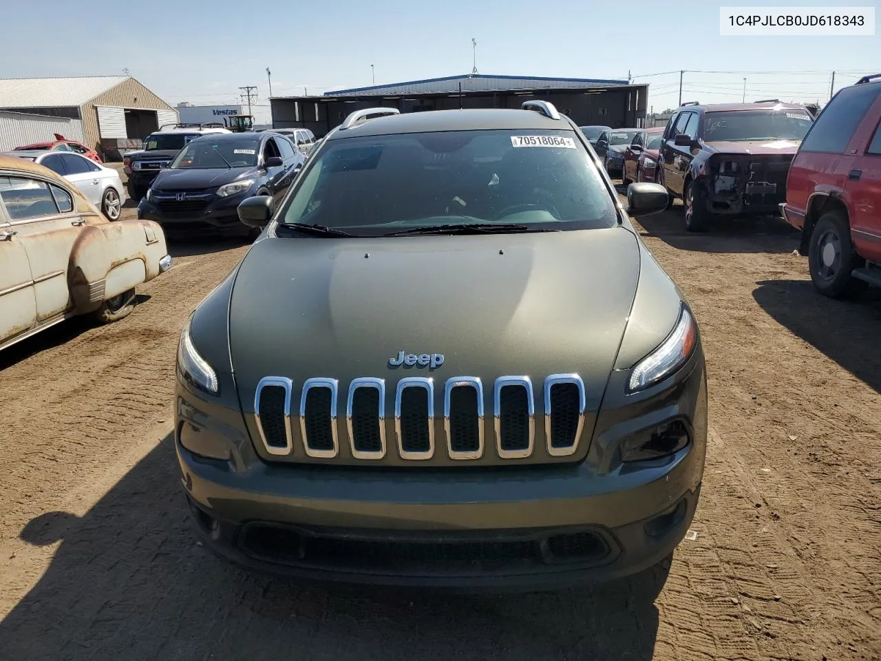 1C4PJLCB0JD618343 2018 Jeep Cherokee Latitude