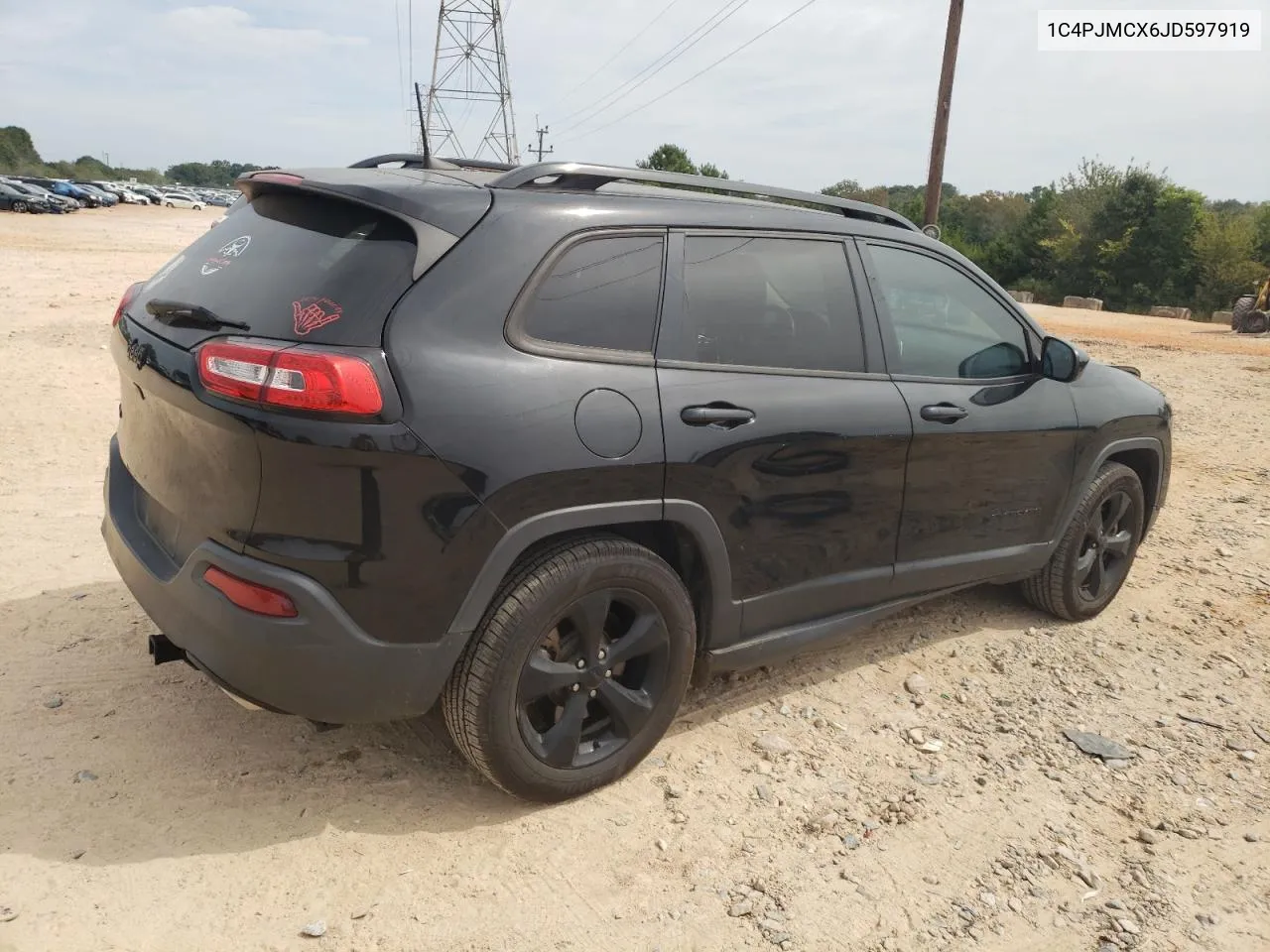 2018 Jeep Cherokee Latitude VIN: 1C4PJMCX6JD597919 Lot: 70953774