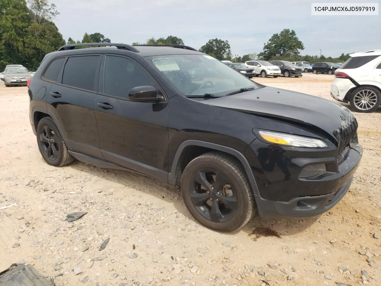 2018 Jeep Cherokee Latitude VIN: 1C4PJMCX6JD597919 Lot: 70953774