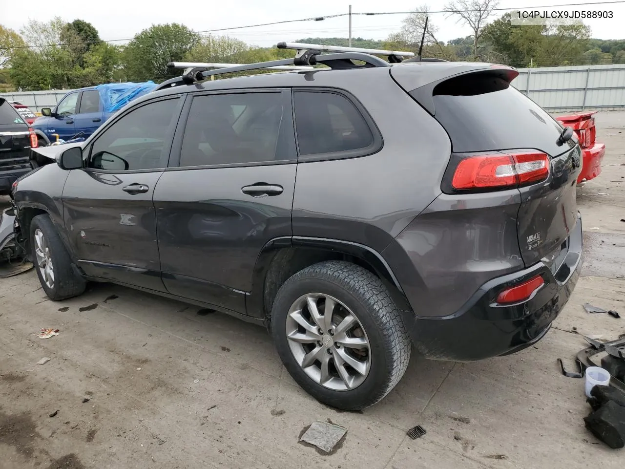 2018 Jeep Cherokee Latitude VIN: 1C4PJLCX9JD588903 Lot: 71270614