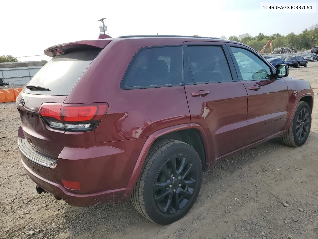 1C4RJFAG3JC337054 2018 Jeep Grand Cherokee Laredo