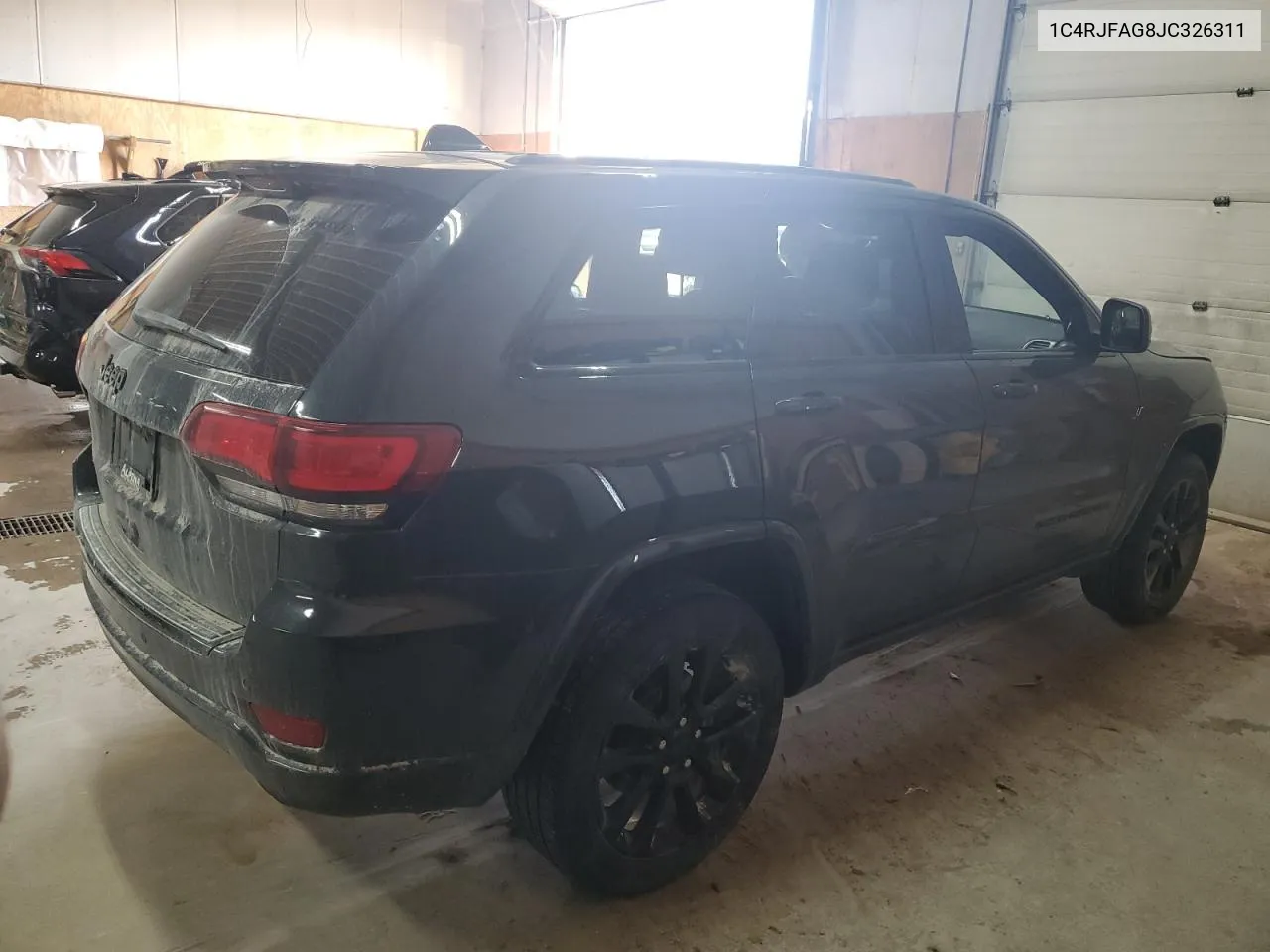 1C4RJFAG8JC326311 2018 Jeep Grand Cherokee Laredo