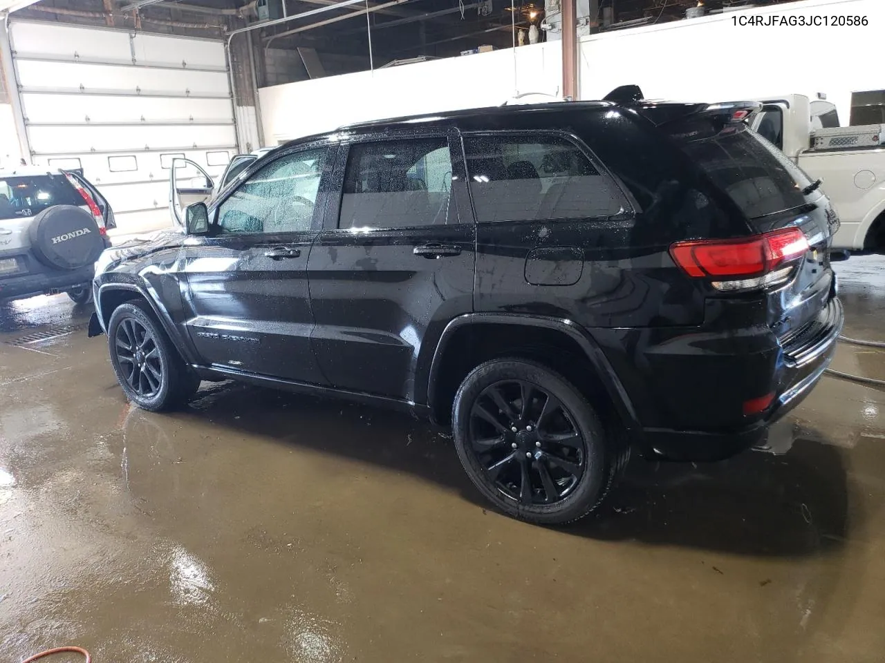 2018 Jeep Grand Cherokee Laredo VIN: 1C4RJFAG3JC120586 Lot: 71440554