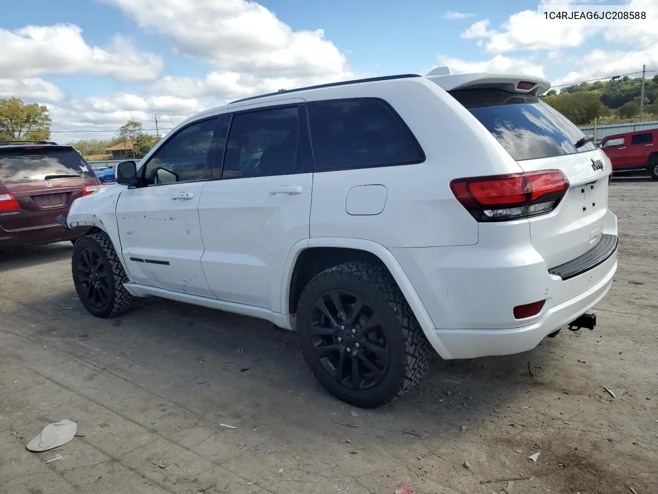 1C4RJEAG6JC208588 2018 Jeep Grand Cherokee Laredo