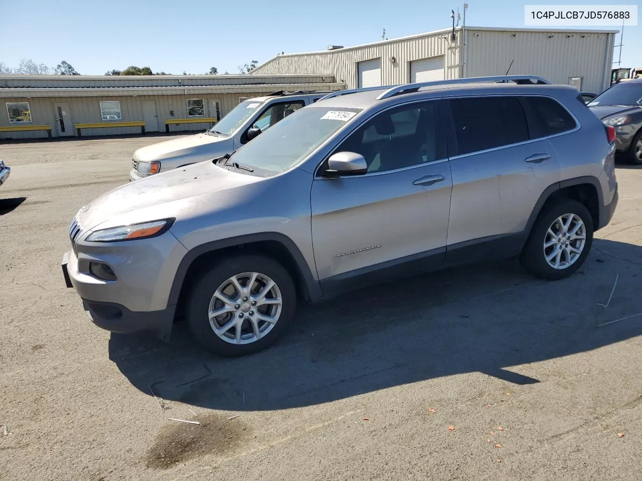 1C4PJLCB7JD576883 2018 Jeep Cherokee Latitude