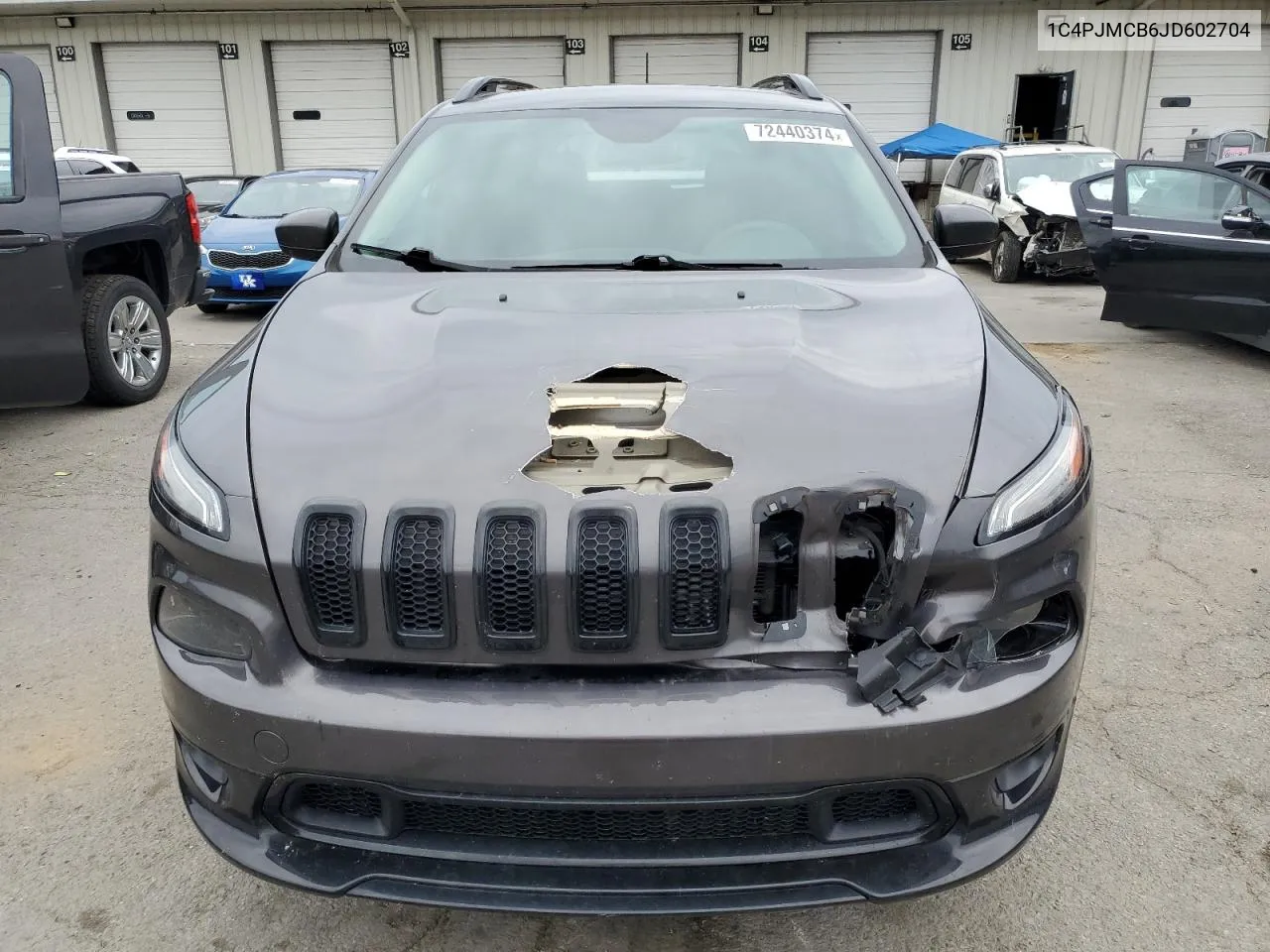 1C4PJMCB6JD602704 2018 Jeep Cherokee Latitude