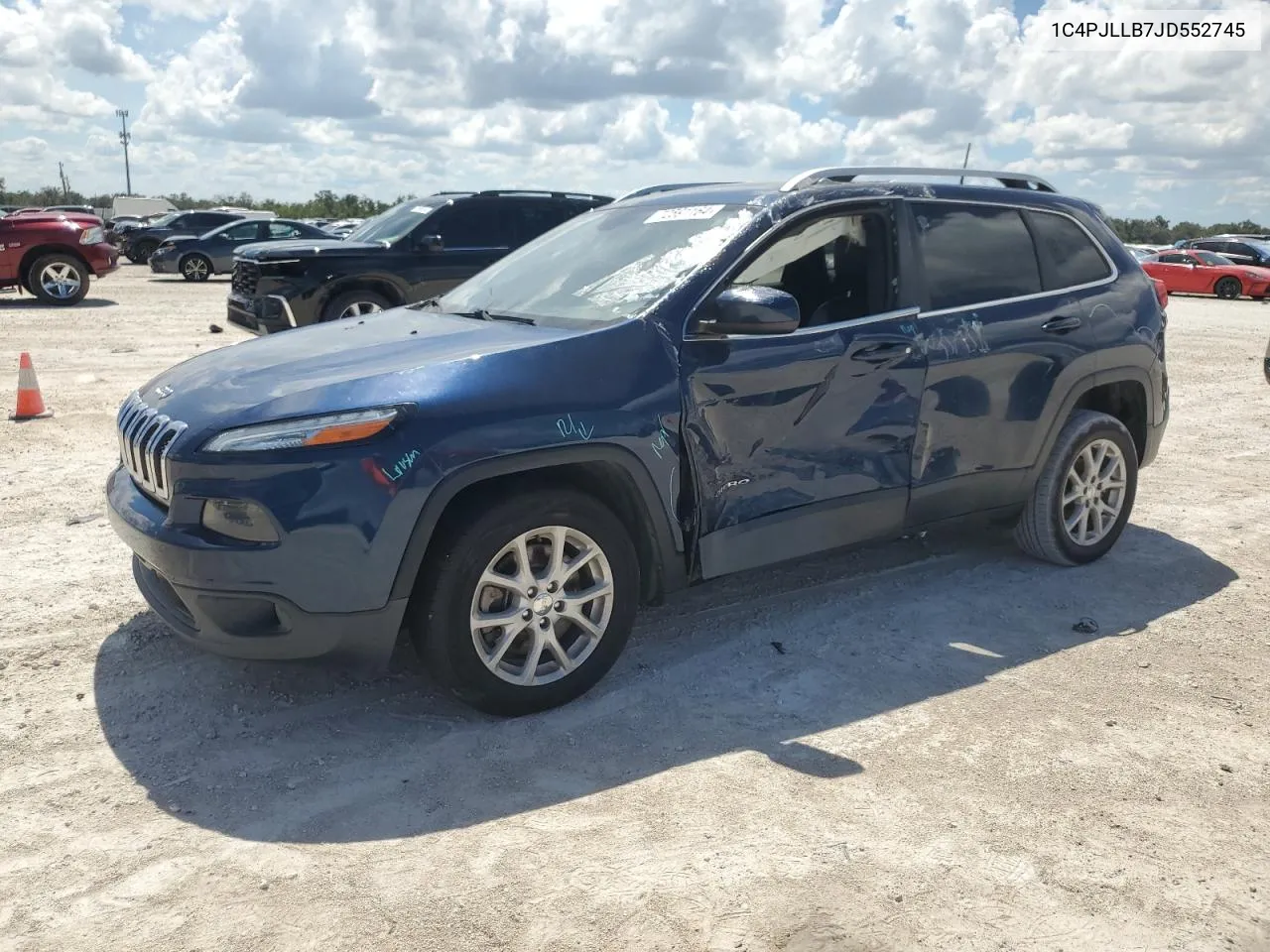 1C4PJLLB7JD552745 2018 Jeep Cherokee Latitude Plus