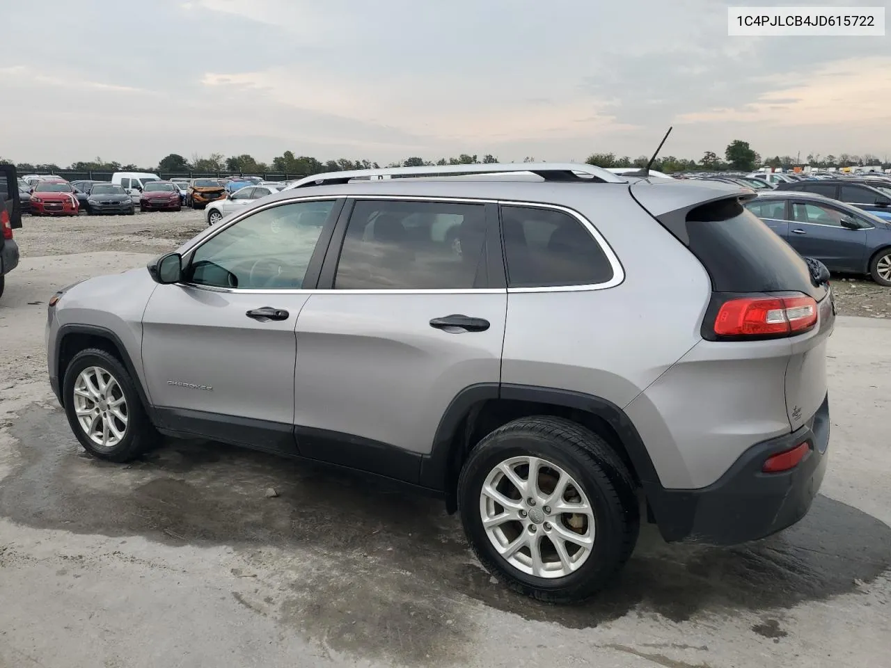 2018 Jeep Cherokee Latitude VIN: 1C4PJLCB4JD615722 Lot: 72633704