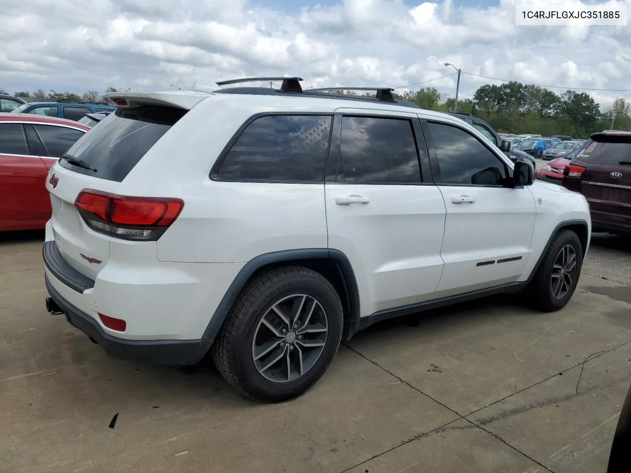 1C4RJFLGXJC351885 2018 Jeep Grand Cherokee Trailhawk