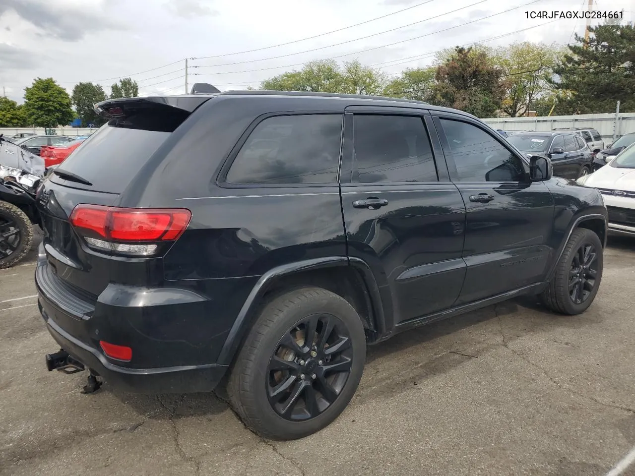 1C4RJFAGXJC284661 2018 Jeep Grand Cherokee Laredo