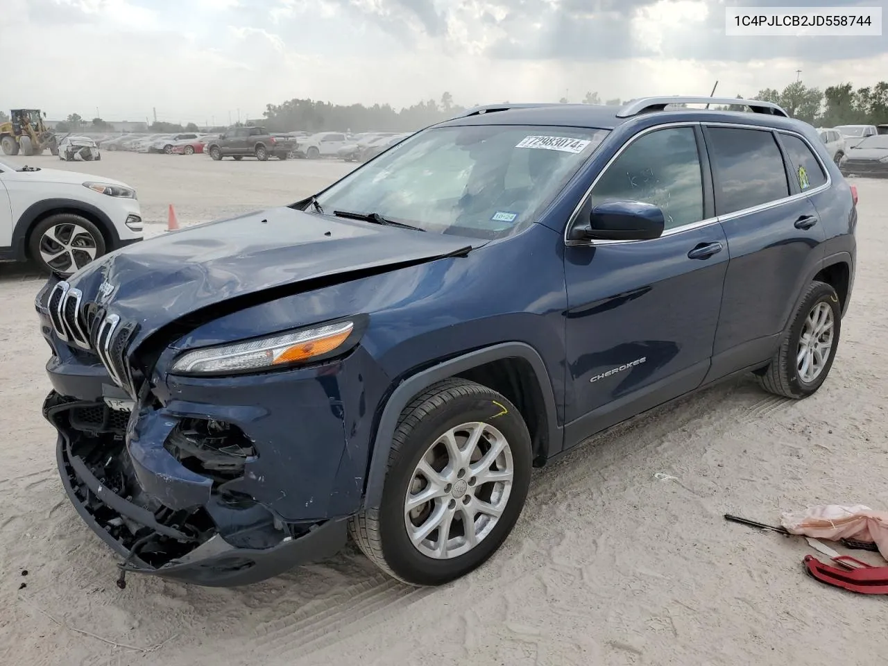 2018 Jeep Cherokee Latitude VIN: 1C4PJLCB2JD558744 Lot: 72983074