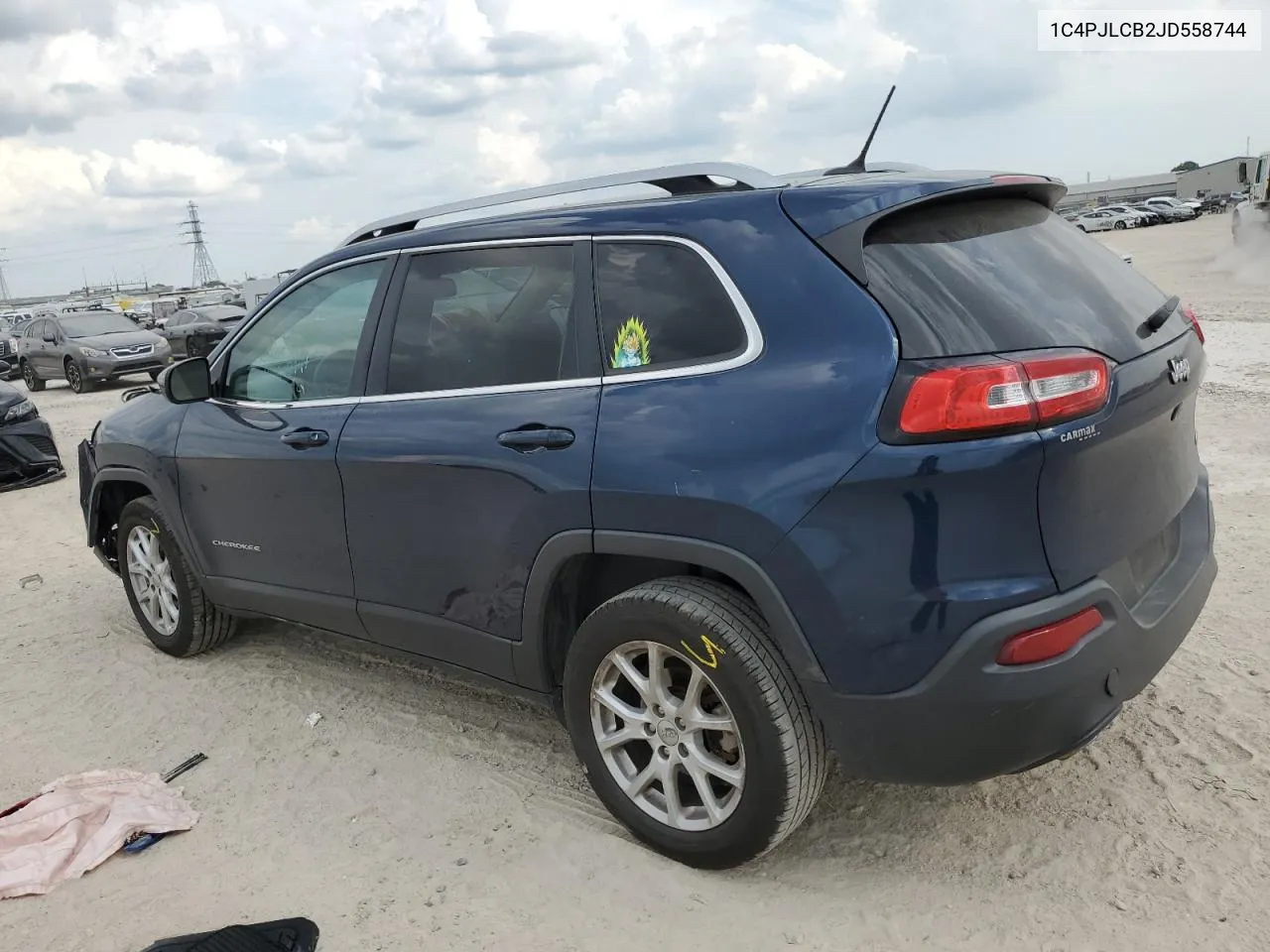 1C4PJLCB2JD558744 2018 Jeep Cherokee Latitude