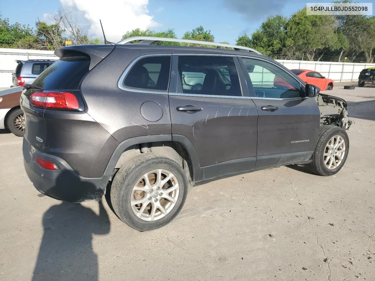 2018 Jeep Cherokee Latitude Plus VIN: 1C4PJLLB0JD552098 Lot: 73200724