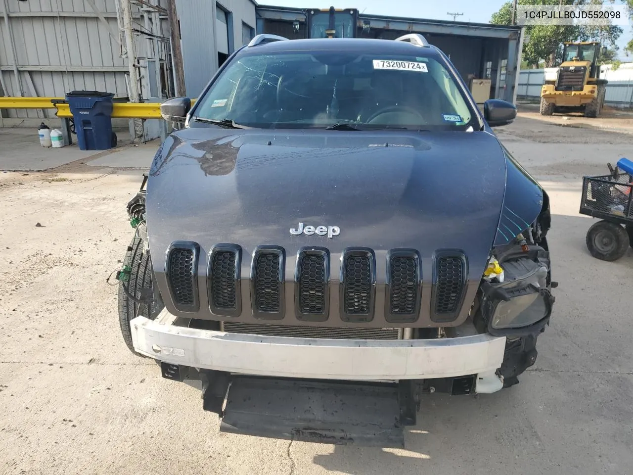 2018 Jeep Cherokee Latitude Plus VIN: 1C4PJLLB0JD552098 Lot: 73200724