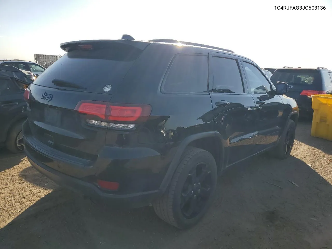 1C4RJFAG3JC503136 2018 Jeep Grand Cherokee Laredo