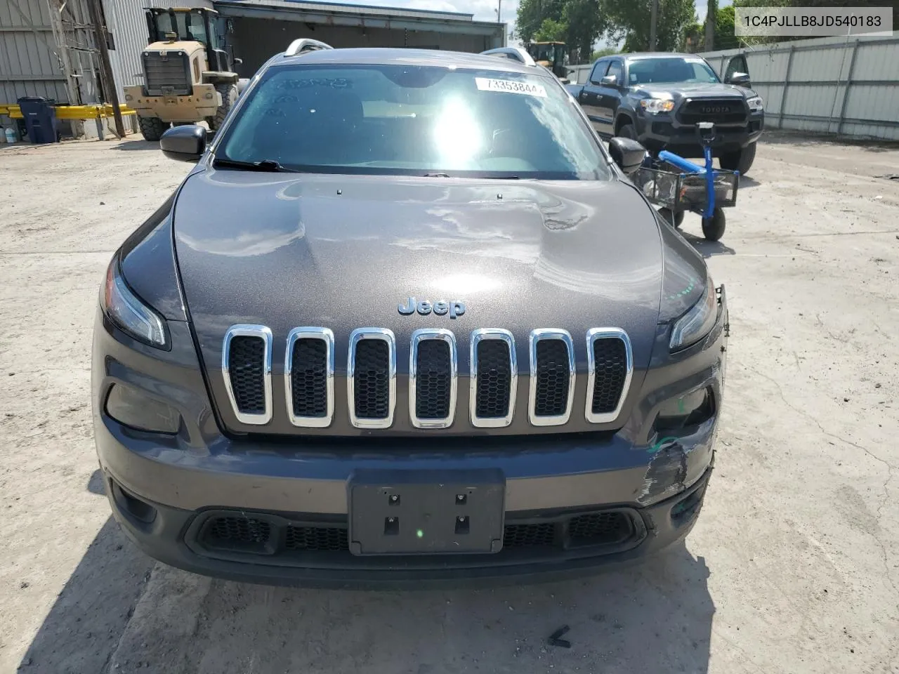 1C4PJLLB8JD540183 2018 Jeep Cherokee Latitude Plus