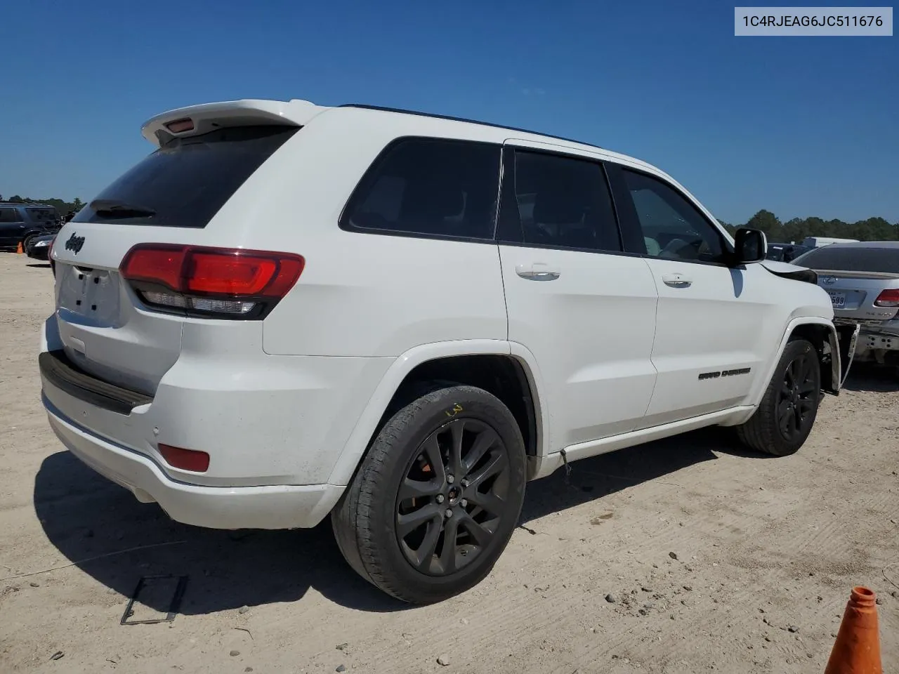 1C4RJEAG6JC511676 2018 Jeep Grand Cherokee Laredo