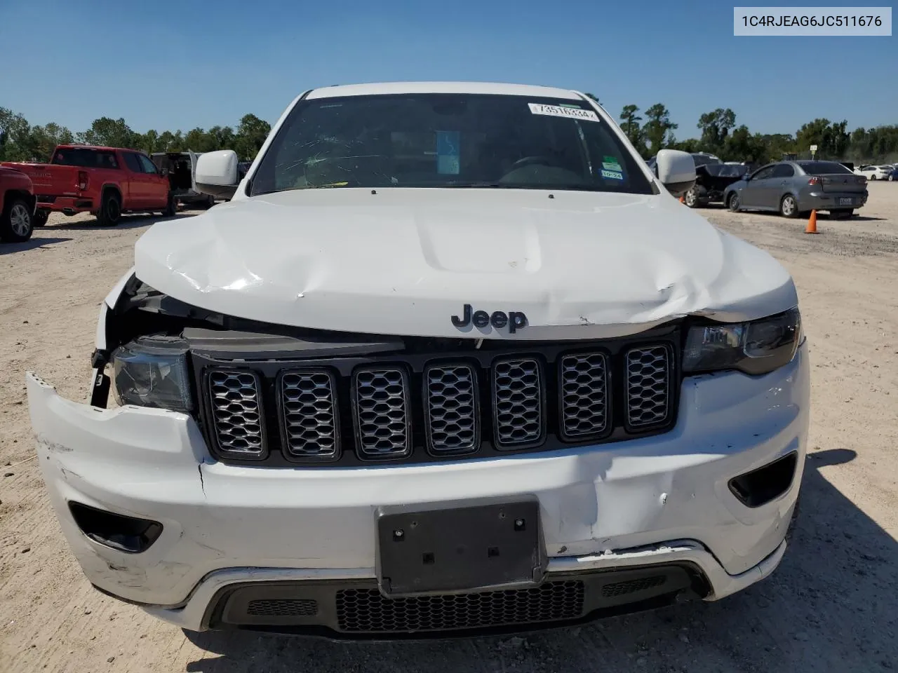 1C4RJEAG6JC511676 2018 Jeep Grand Cherokee Laredo