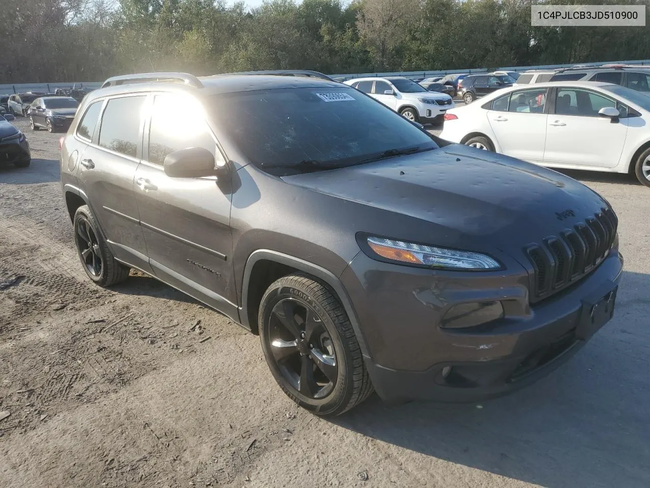 2018 Jeep Cherokee Latitude VIN: 1C4PJLCB3JD510900 Lot: 73890654