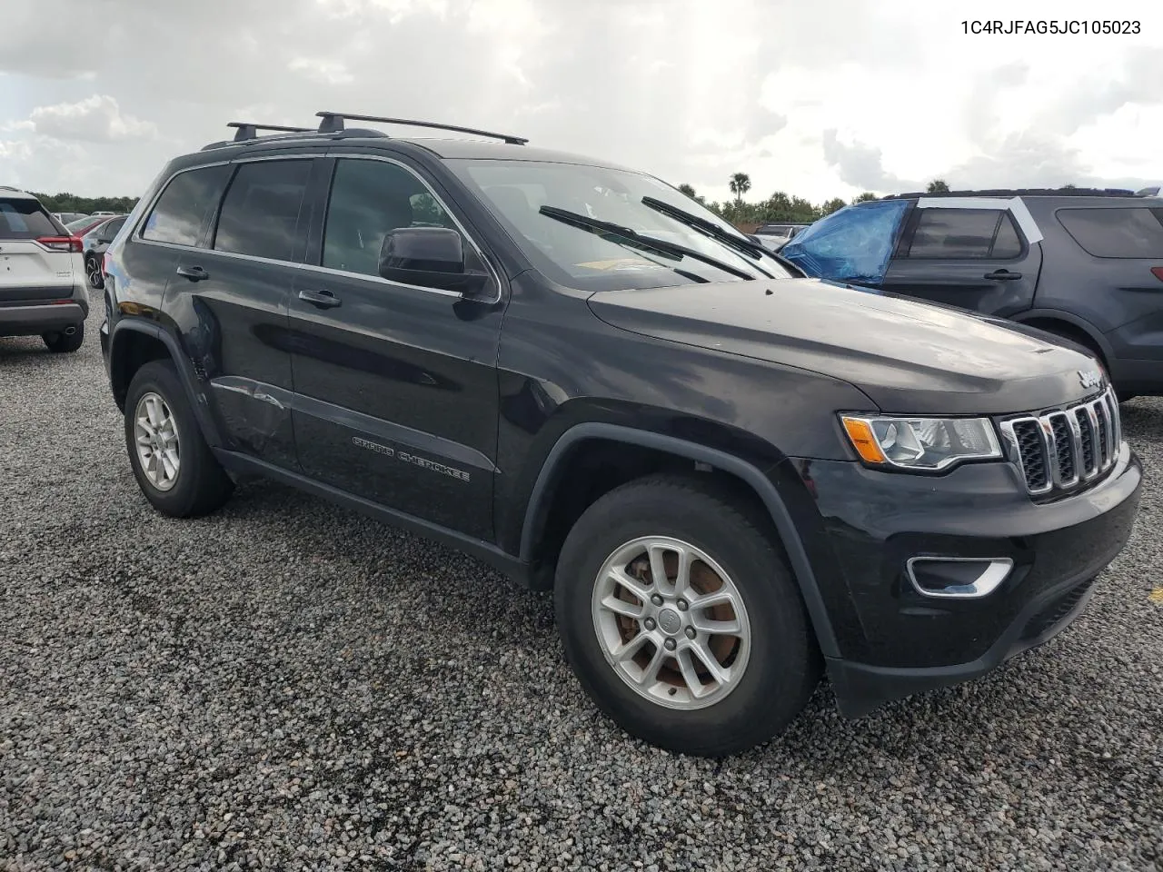 1C4RJFAG5JC105023 2018 Jeep Grand Cherokee Laredo