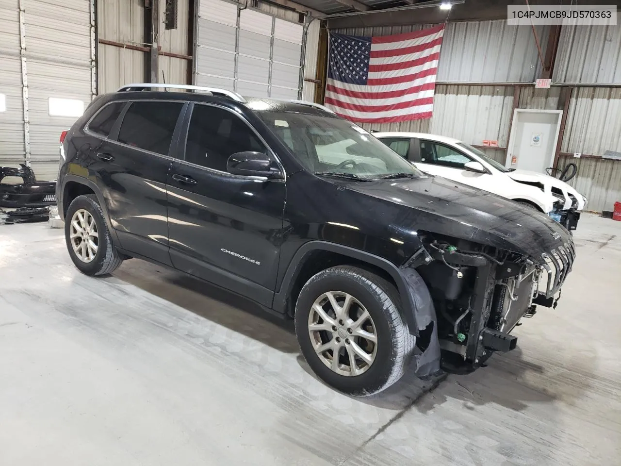 2018 Jeep Cherokee Latitude VIN: 1C4PJMCB9JD570363 Lot: 74722734