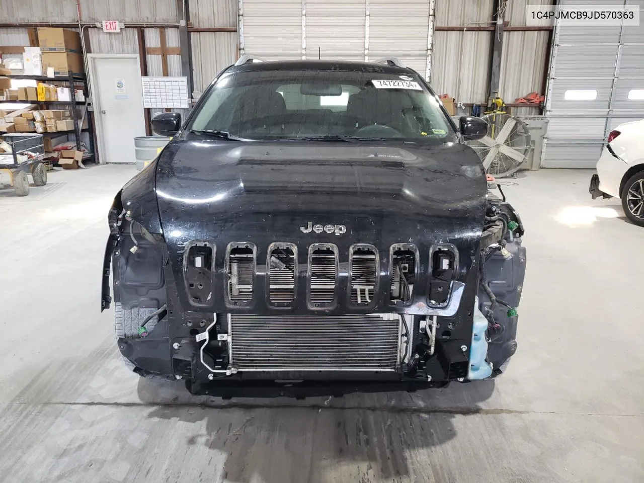 2018 Jeep Cherokee Latitude VIN: 1C4PJMCB9JD570363 Lot: 74722734