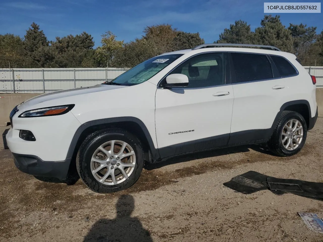 2018 Jeep Cherokee Latitude VIN: 1C4PJLCB8JD557632 Lot: 75949644