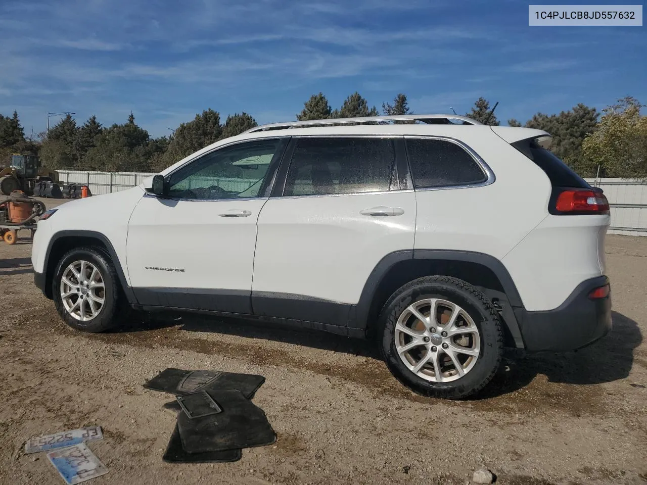 2018 Jeep Cherokee Latitude VIN: 1C4PJLCB8JD557632 Lot: 75949644