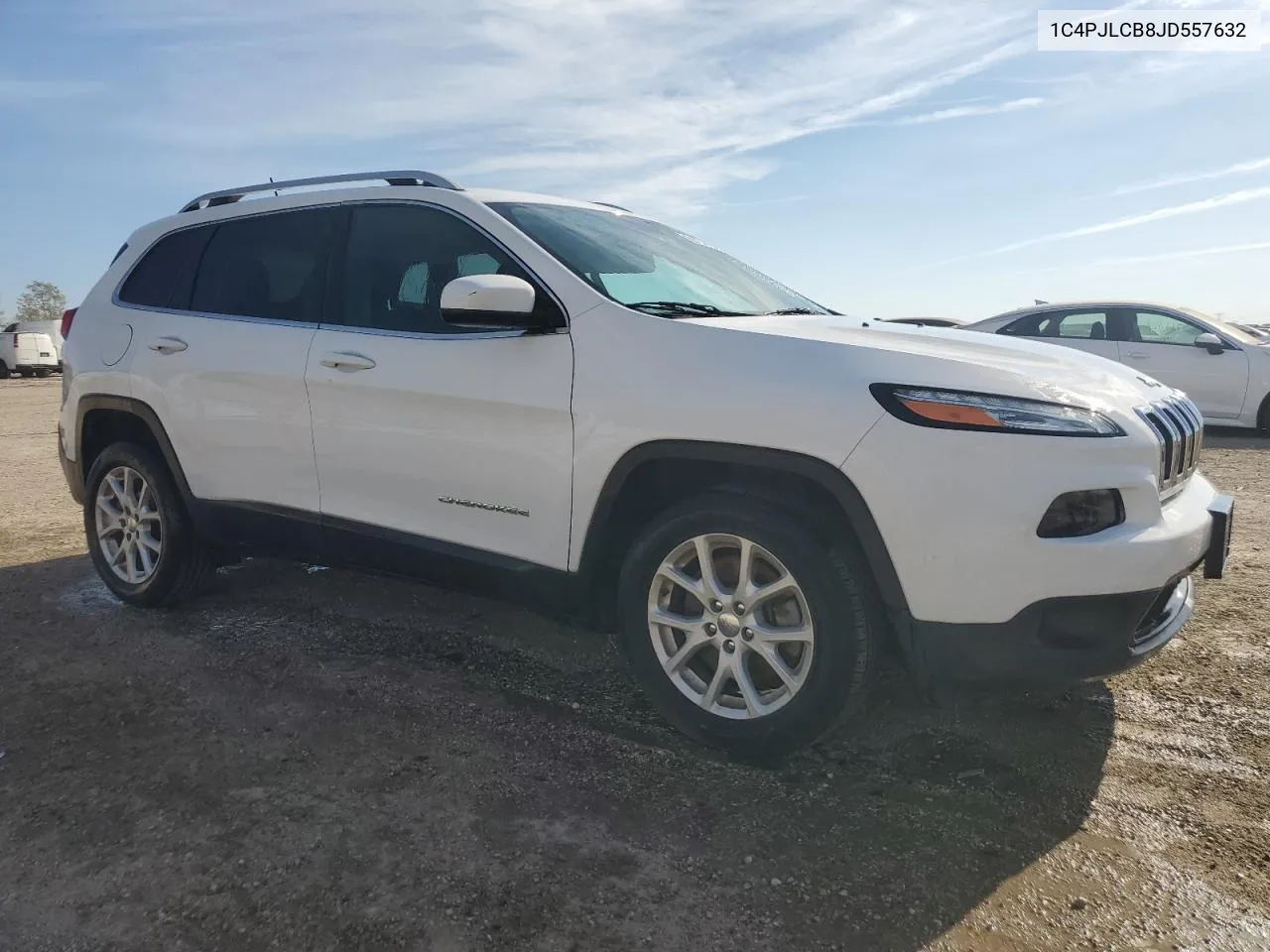 2018 Jeep Cherokee Latitude VIN: 1C4PJLCB8JD557632 Lot: 75949644