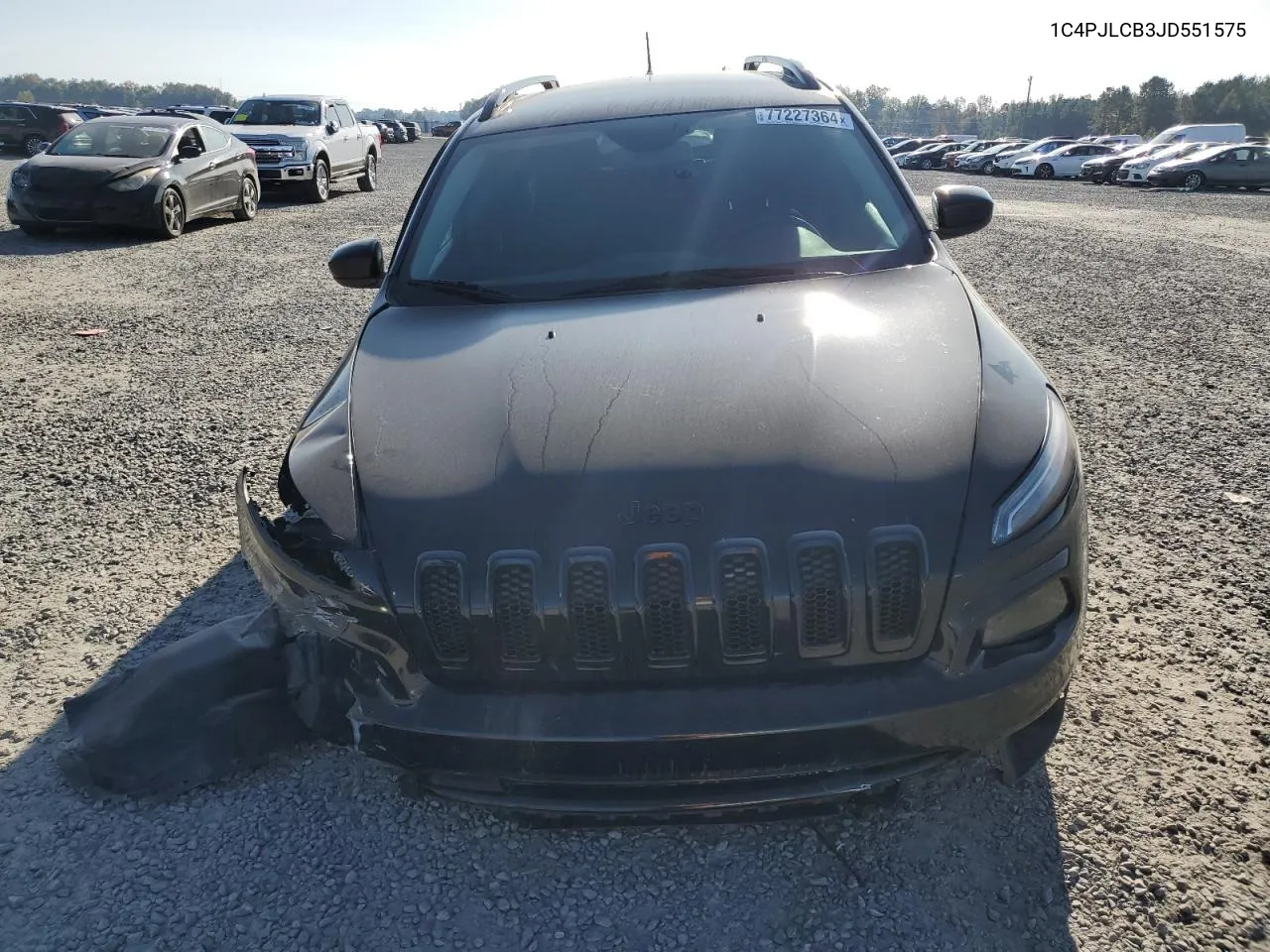 2018 Jeep Cherokee Latitude VIN: 1C4PJLCB3JD551575 Lot: 77227364