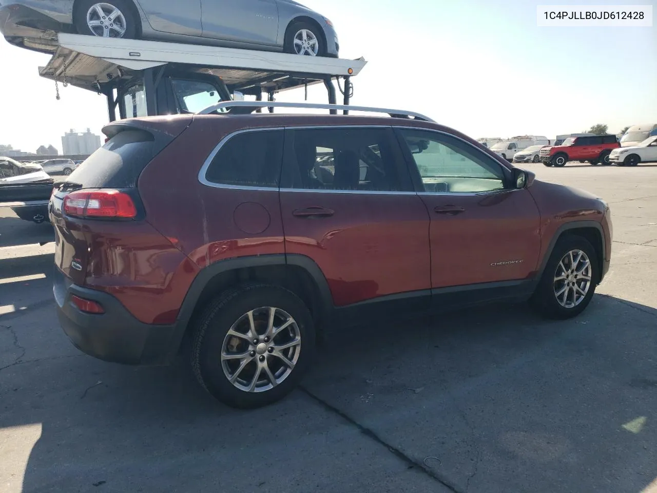 2018 Jeep Cherokee Latitude Plus VIN: 1C4PJLLB0JD612428 Lot: 77528744