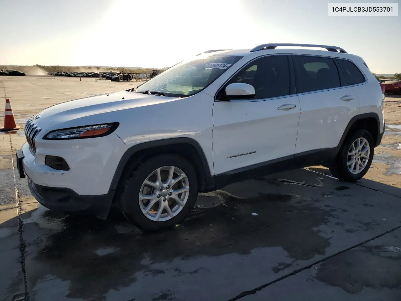 2018 Jeep Cherokee Latitude VIN: 1C4PJLCB3JD553701 Lot: 77642174