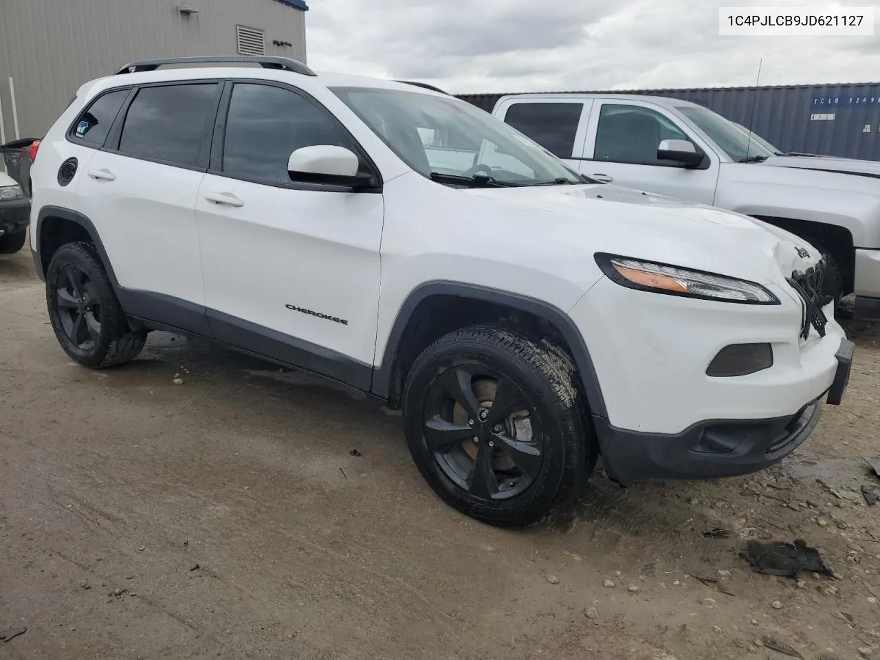 1C4PJLCB9JD621127 2018 Jeep Cherokee Latitude