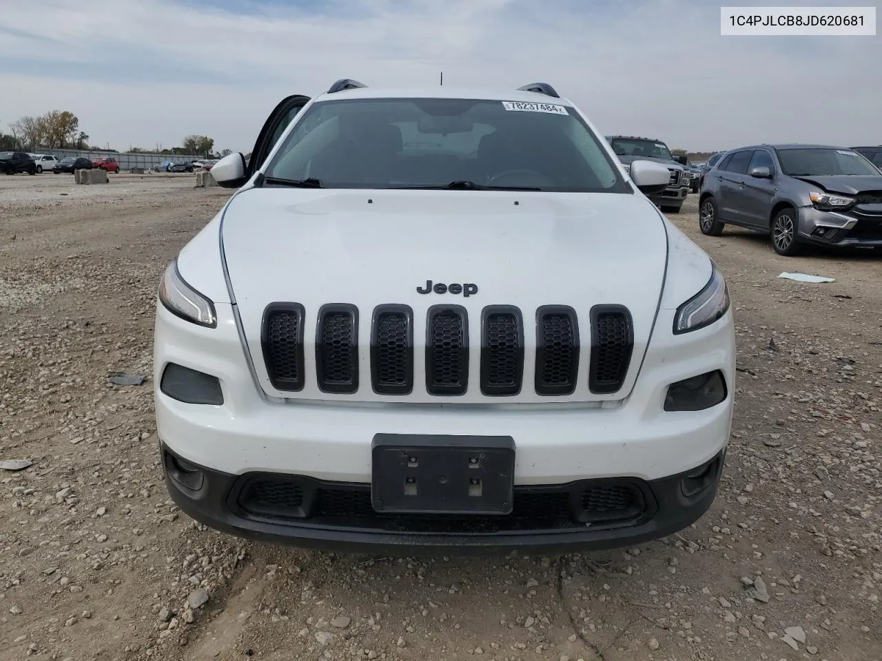 2018 Jeep Cherokee Latitude VIN: 1C4PJLCB8JD620681 Lot: 78237484