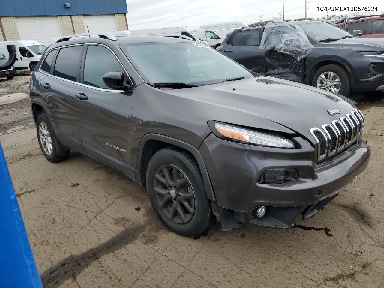 2018 Jeep Cherokee Latitude Plus VIN: 1C4PJMLX1JD576024 Lot: 80105934