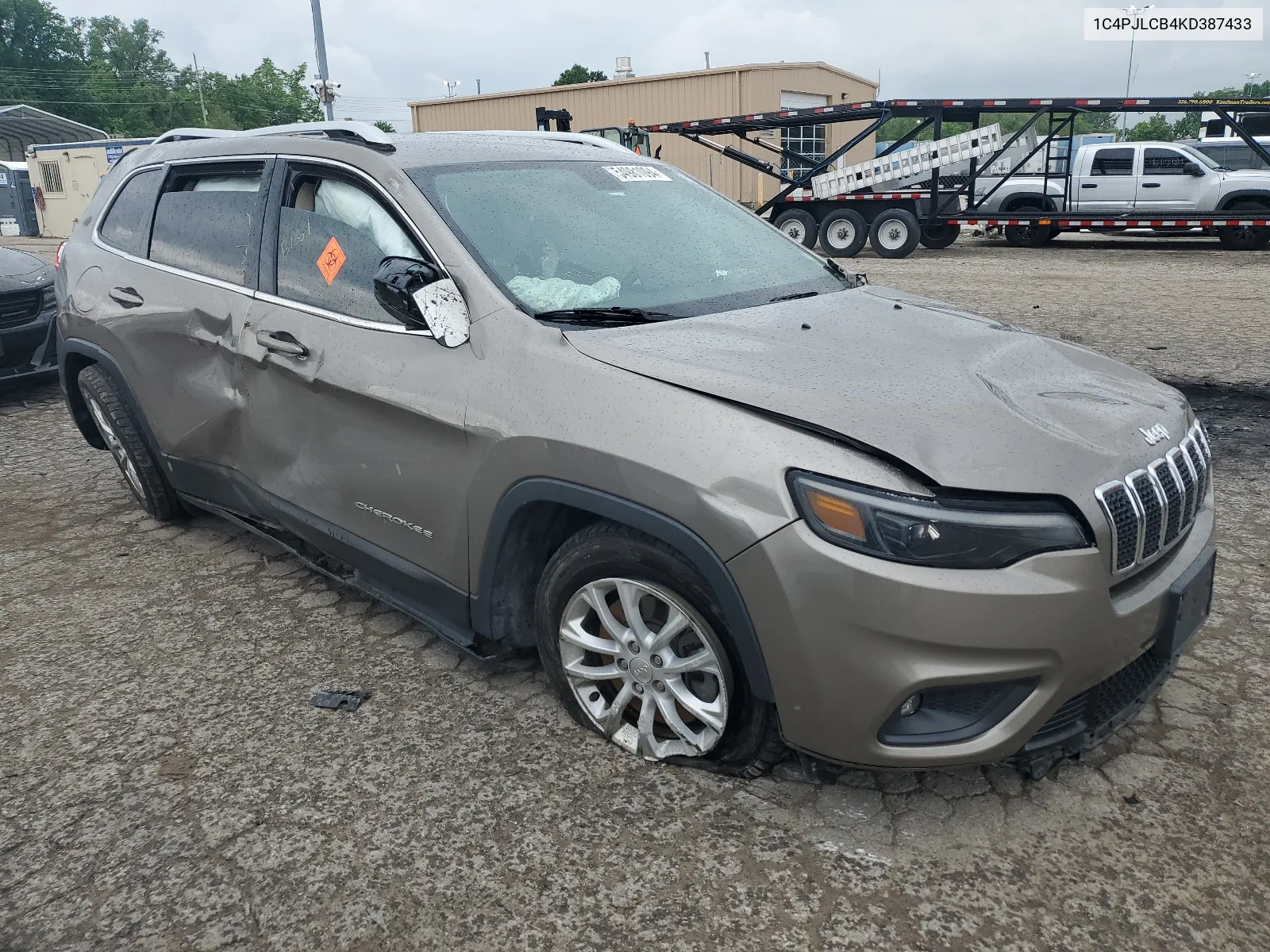 2019 Jeep Cherokee Latitude VIN: 1C4PJLCB4KD387433 Lot: 54981094